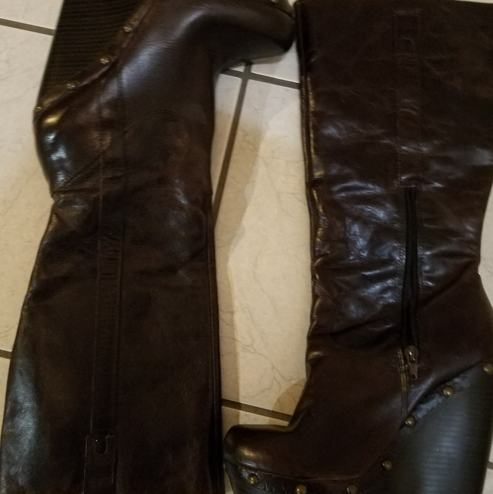 Jessica Simpson boots